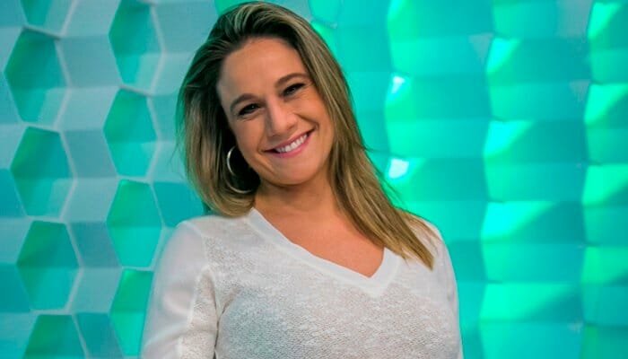 Fernanda Gentil descarta outra emissora, e permanece na Globo. 