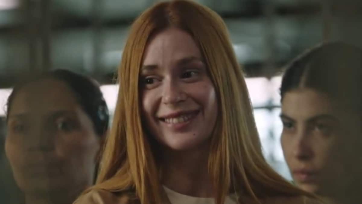 Marina Ruy Barbosa sorrindo como Suzane von Richthofen em cena do teaser da série Tremembé (Prime Video)
