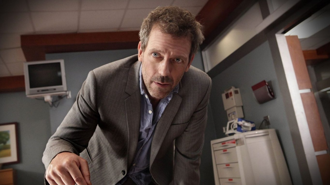 Dr. Gregory House interpretado por Hugh Laurie