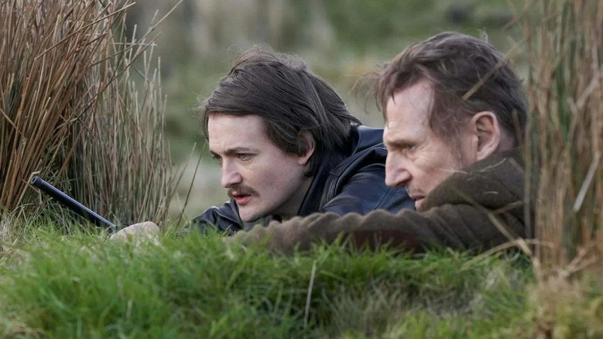 Elenco de Na Terra de Santos e Pecadores em cena do filme