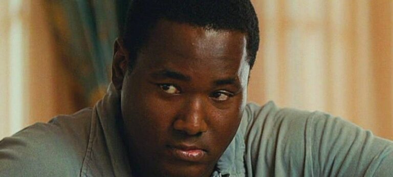 Ator Quinton Aaron é colocado em suporte de vida após colapso em casa