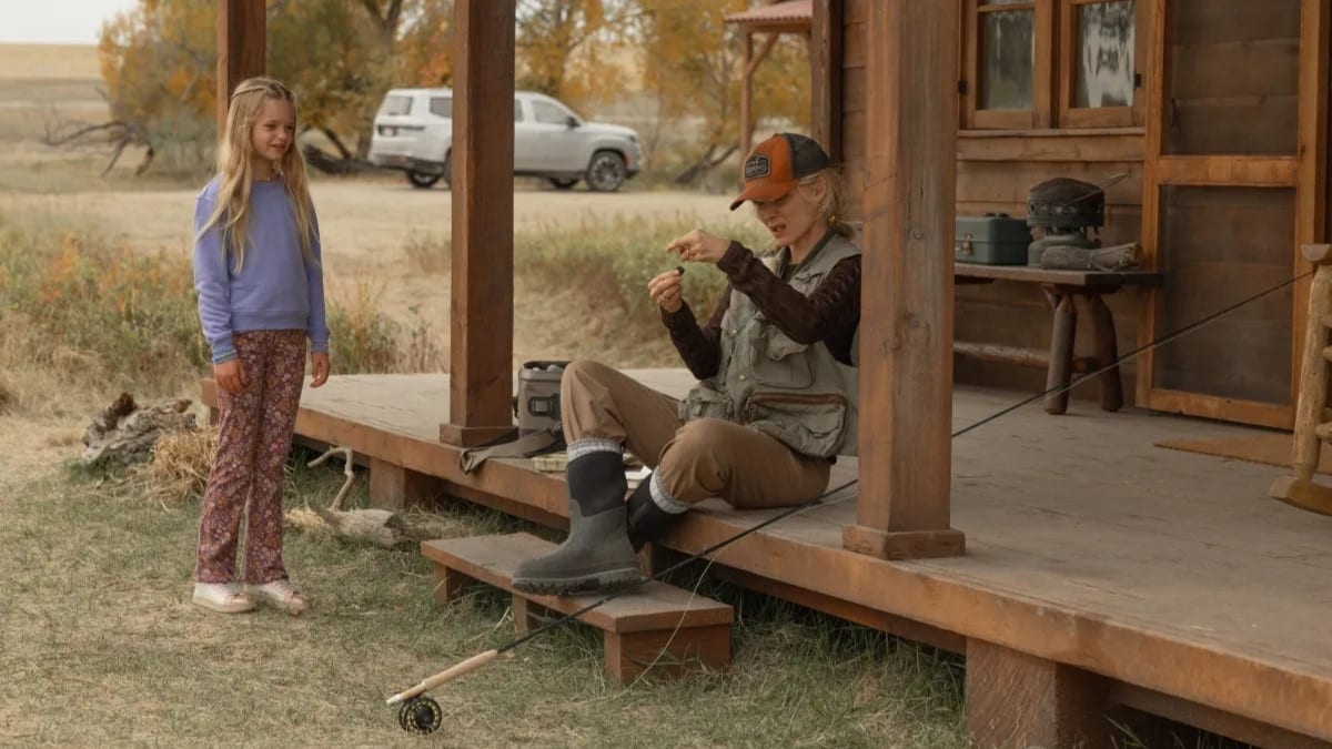 Michelle Pfeiffer e Alaina Pollack em cena de The Madison, nova série dramática do universo Yellowstone no Paramount+.