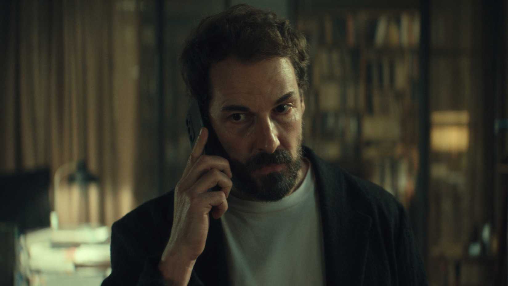 Série alemã ‘Unfamiliar’ assume topo global da Netflix e supera Bridgerton e O Poder e a Lei - Imagem do artigo original