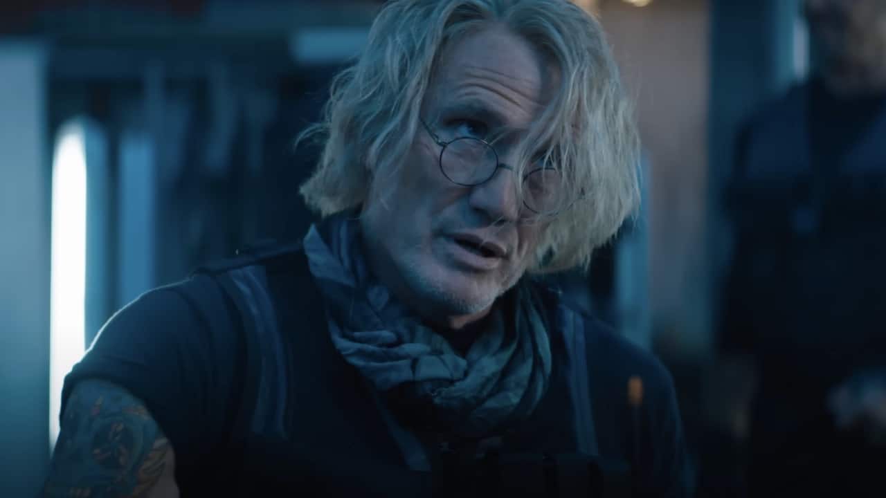 Dolph Lundgren como Gunner Jensen em Os Mercenários 4 personagem instável