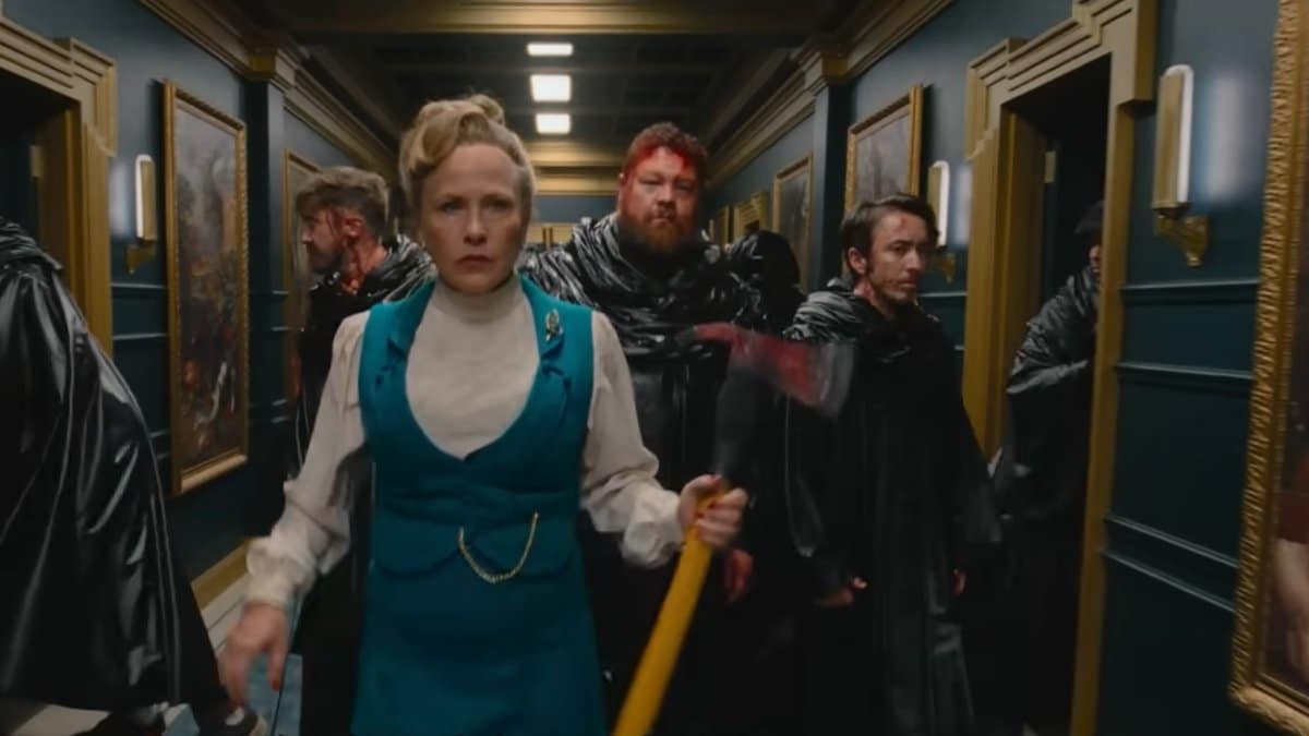 Eles Vão Te Matar em imagem do filme com Asia no prédio Virgil