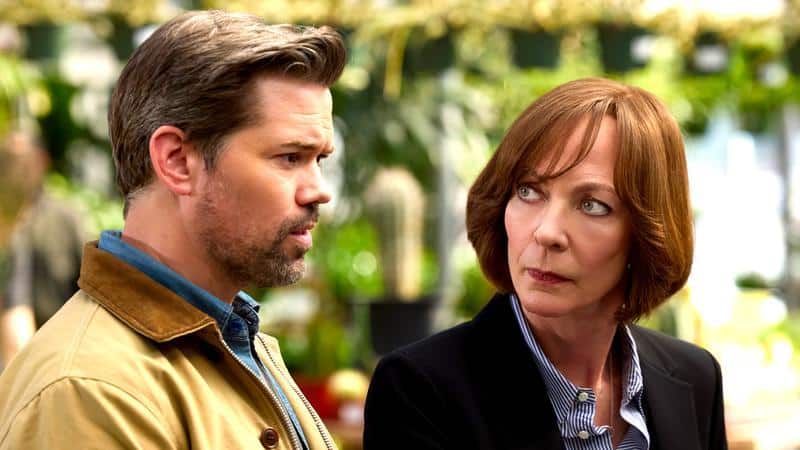 Allison Janney em cena de 'Miss You, Love You' da HBO Max