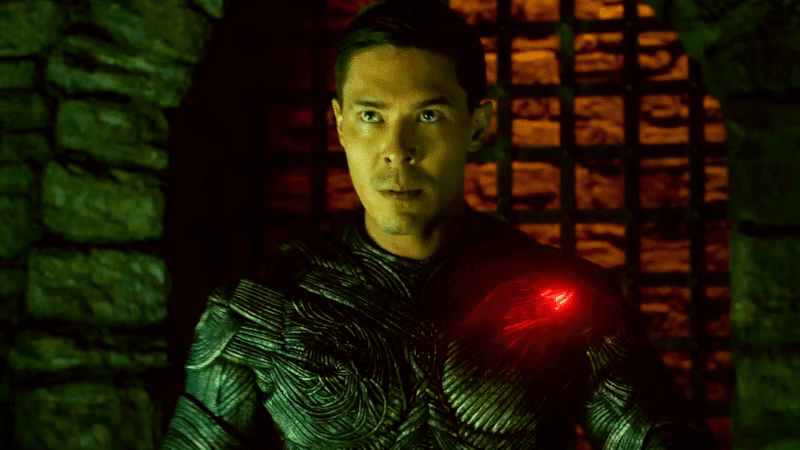 Cole Young em cena de ação em Mortal Kombat 2, personagem central da sequência