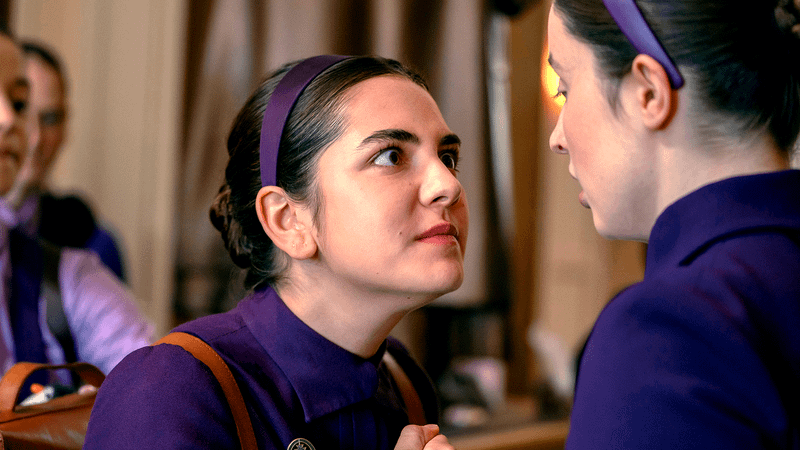 Cena do episódio 9 de The Testaments, série derivada de The Handmaid's Tale