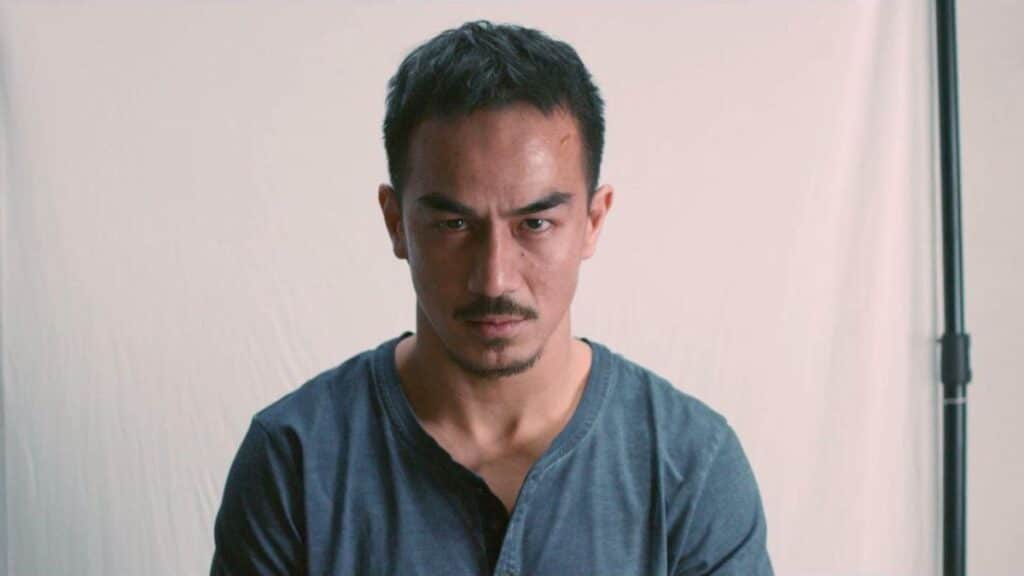 Cena de ação do filme A Noite nos Persegue, um dos filmes de ação ignorados nos streamings