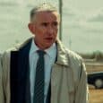 Steve Coogan como Don Clarke em Personas (Legends), série da Netflix sobre agentes infiltrados