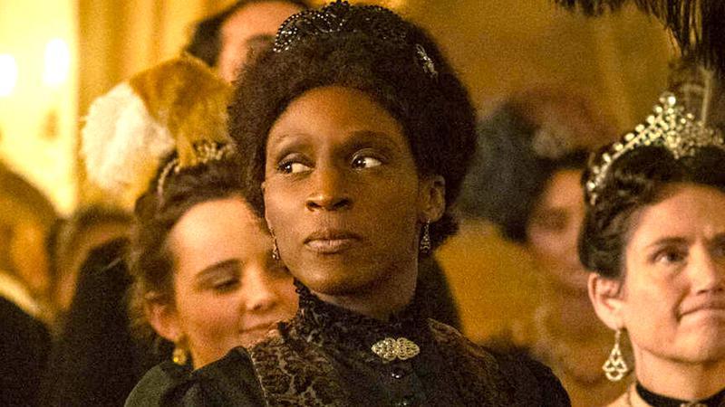Sharon Duncan-Brewster como Moriarty, personagem revelado em Enola Holmes 3
