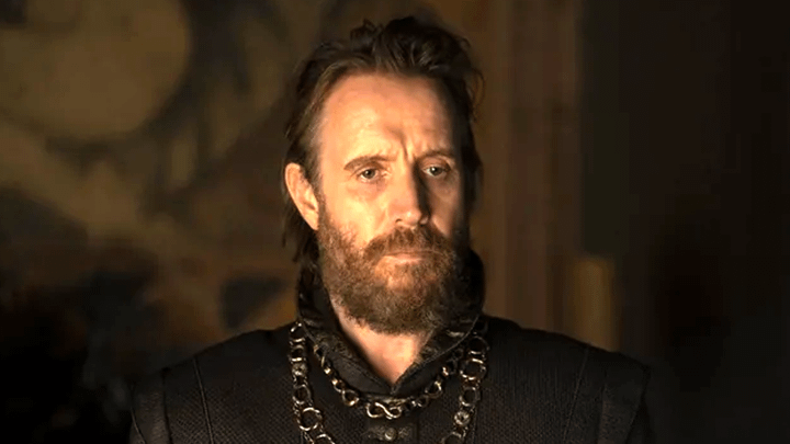 Rhys Ifans em cena de House of the Dragon, ator do MCU na 3ª temporada