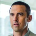 I Will Find You: Why Hayden Kidnaps Matthew Is Because of a Complete Misunderstanding Milo Ventimiglia como Hayden Payne em cena da minissérie I Will Find You