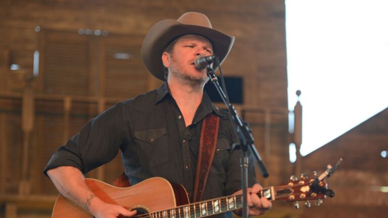 Jason Eady Ressuscita o Tulsa Sound de J.J. Cale na Era Pós-Mestres