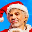 Papai Noel às Avessas 3 ganha vida em novo pitch que Billy Bob Thornton finalmente aprova Billy Bob Thornton caracterizado como Willie, o Papai Noel às Avessas, em traje vermelho e branco