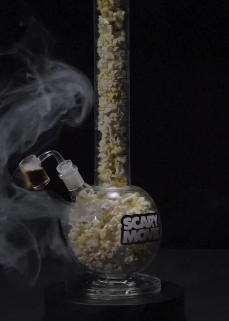 Balde de pipoca criativo e engraçado do filme Scary Movie 6