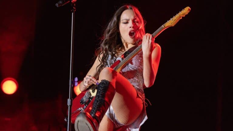 Olivia Rodrigo confessa obsessao com Weezer e revela por que Pinkerton a hipnotiza
