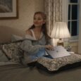 Ariana Grande tenta se juntar à família Pinto no trailer de ‘Entrando Numa Fria 4’ Ariana Grande como Olivia Jones e Ben Stiller como Greg Focker em cena de tensão familiar