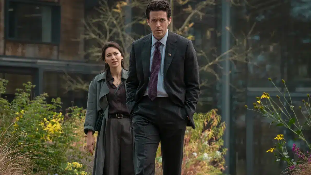 Jessica Henwick e Ashley Zukerman em cena tensa de Silo temporada 3